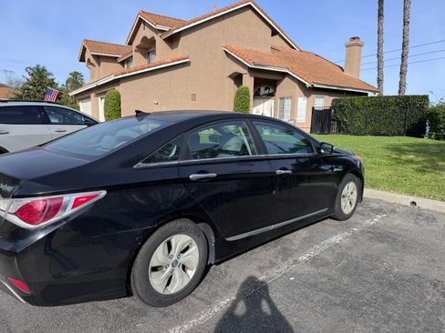 Used 2015 Hyundai Sonata Hybrid image 8