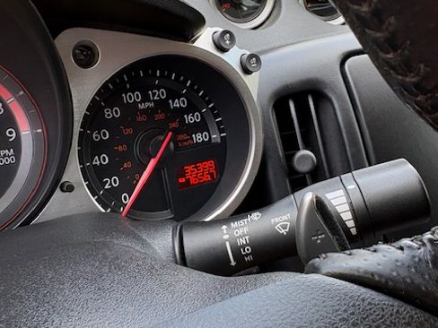 Used 2012 Nissan 370Z Touring image 12