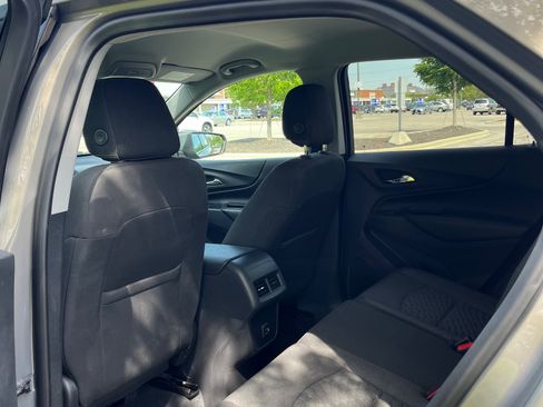 Used 2019 Chevrolet Equinox LT FWD image 11