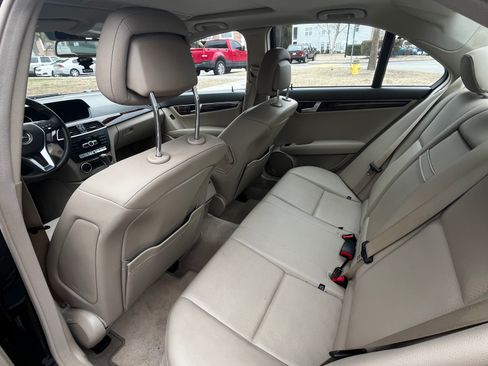 Used 2014 Mercedes-Benz C 250 Sedan image 9