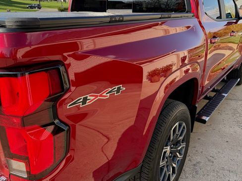 Used 2024 Chevrolet Colorado LT w/ LT Convenience Package III image 14