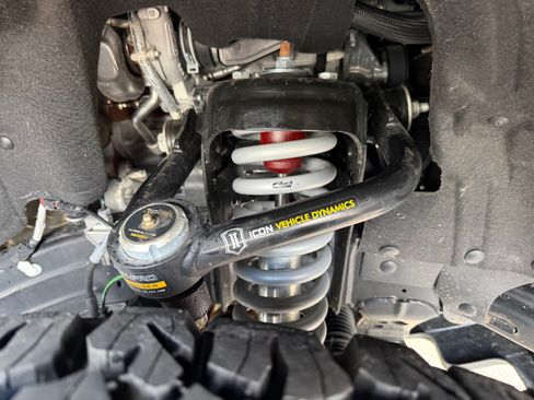 Used 2025 Ford Bronco Outer Banks AWD/4WD image 17