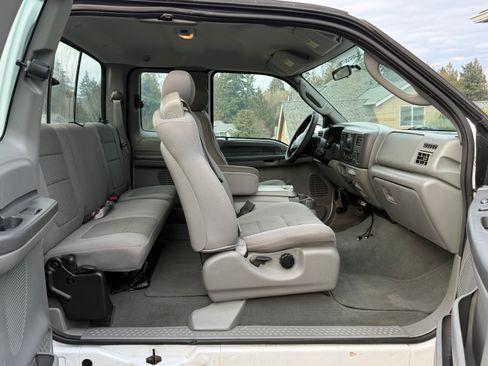 Used 2004 Ford F250 XLT image 22