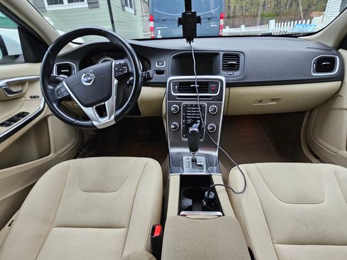 Used 2012 Volvo S60 T5 FWD image 5