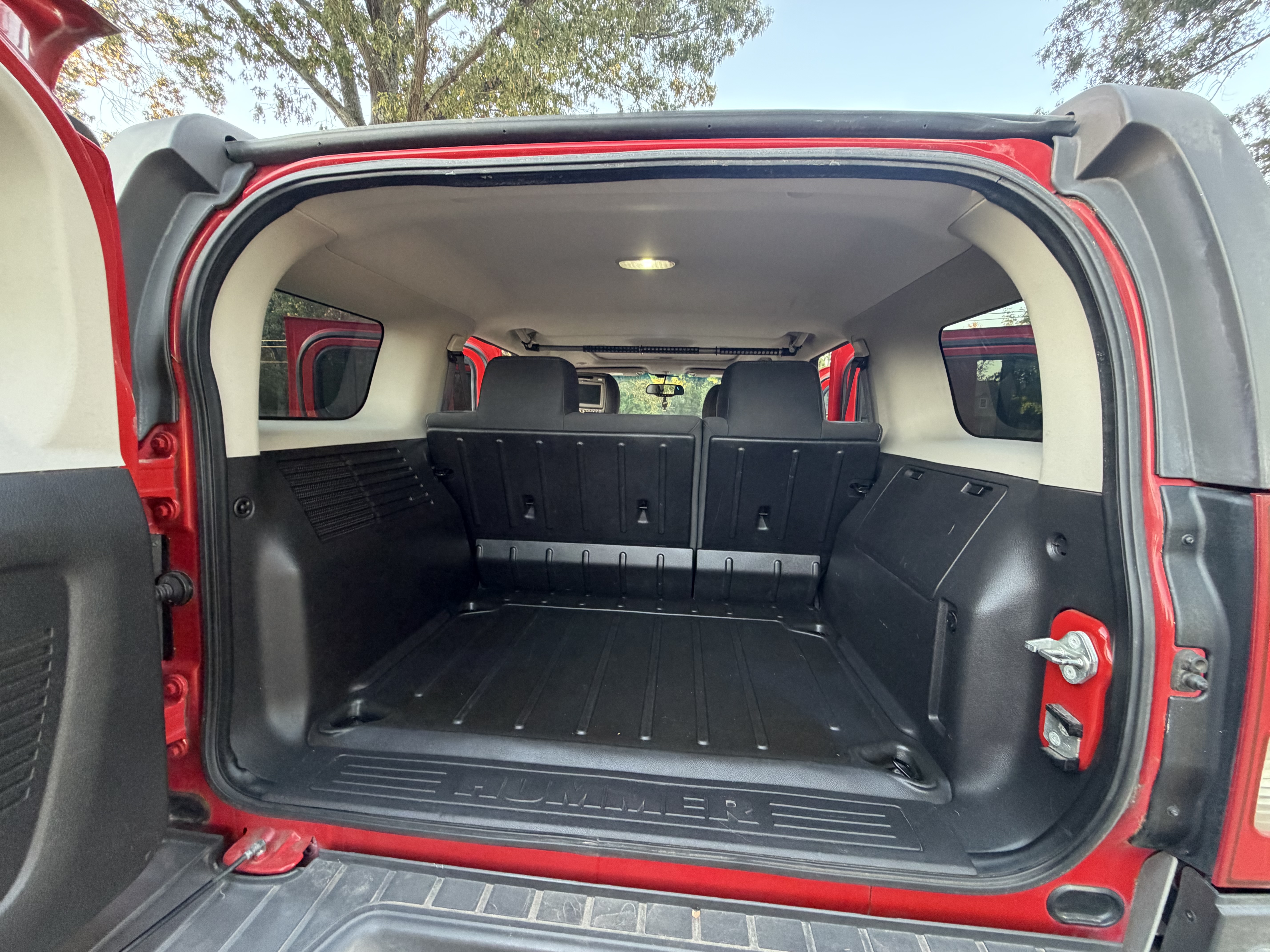 Used 2006 HUMMER H3 w/ Chrome Appearance Package AWD/4WD image 9