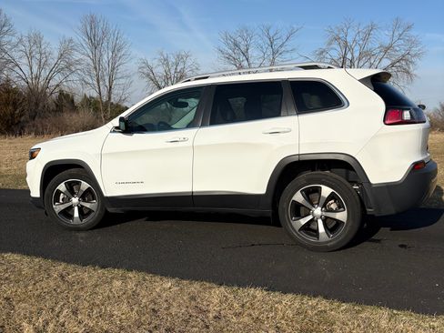Used 2019 Jeep Cherokee Limited FWD image 1
