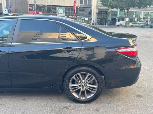 Used 2015 Toyota Camry SE FWD image 10