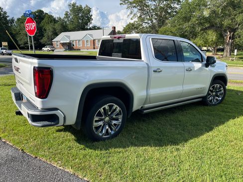 Used 2023 GMC Sierra 1500 Denali w/ Denali Reserve Package AWD/4WD image 2