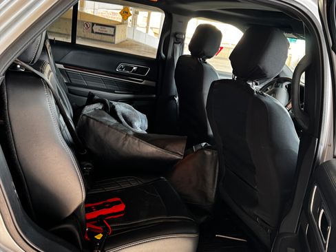 Used 2017 Ford Explorer Platinum image 5