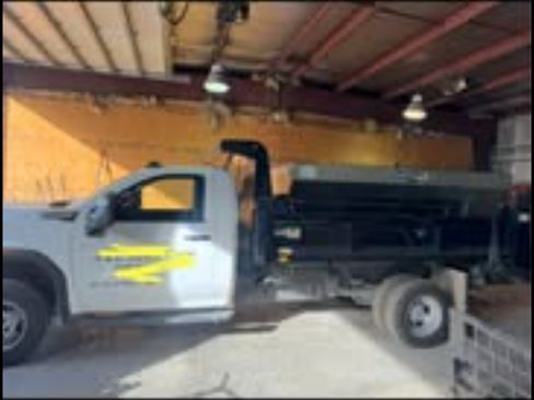 Used 2024 GMC Sierra 3500 Pro w/ Convenience Package image 2