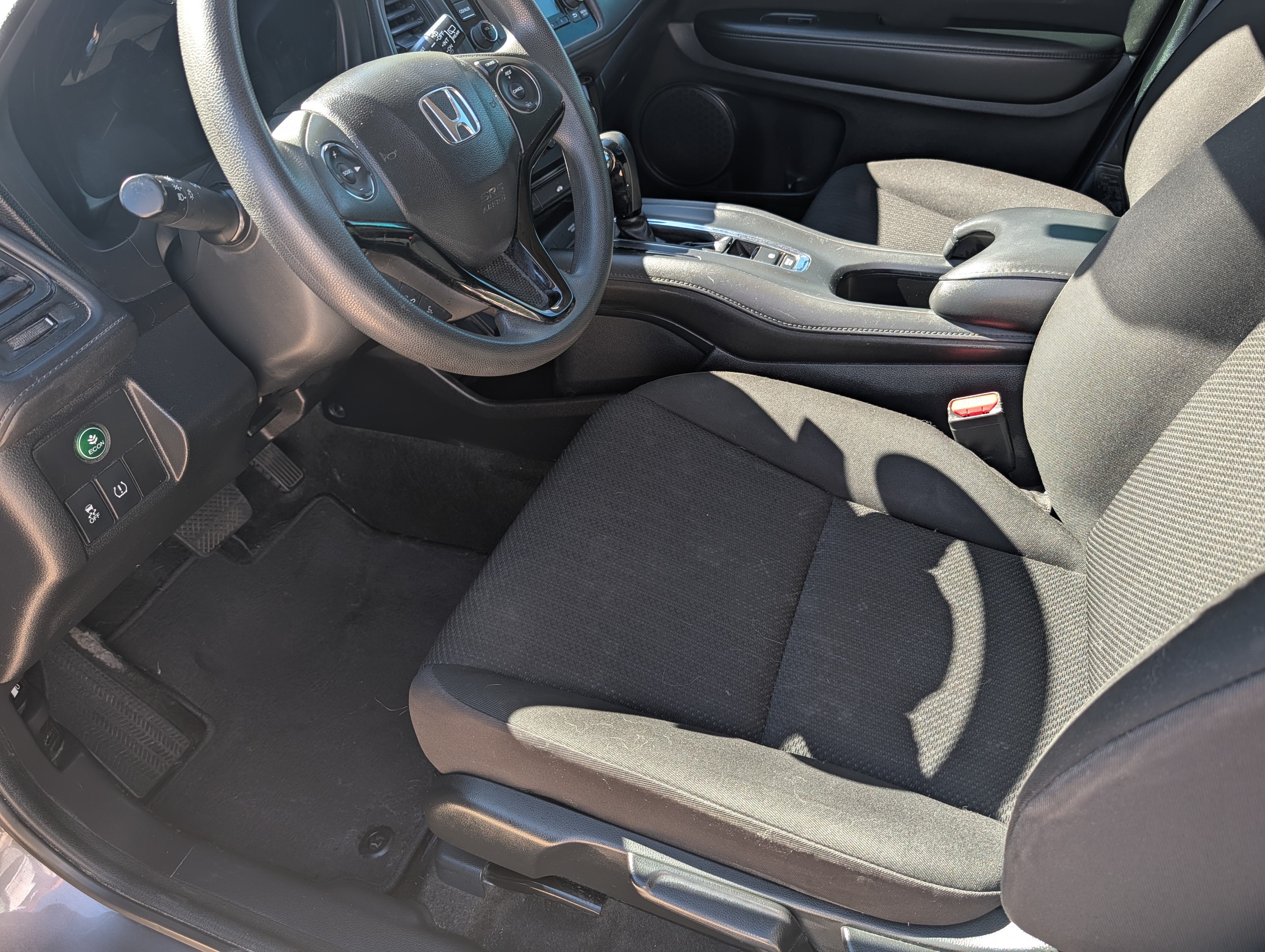 Used 2017 Honda HR-V LX image 6