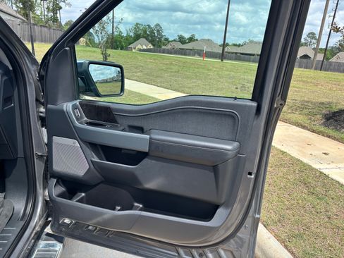 Used 2023 Ford F150 Lariat w/ FX4 Off-Road Package AWD/4WD image 30