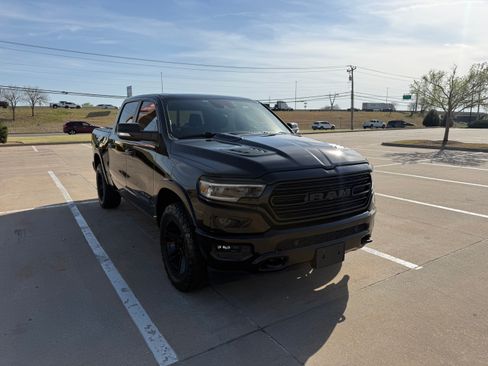 Used 2020 RAM 1500 Limited w/ Black Appearance Package image 16