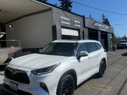 Used 2023 Toyota Highlander Platinum