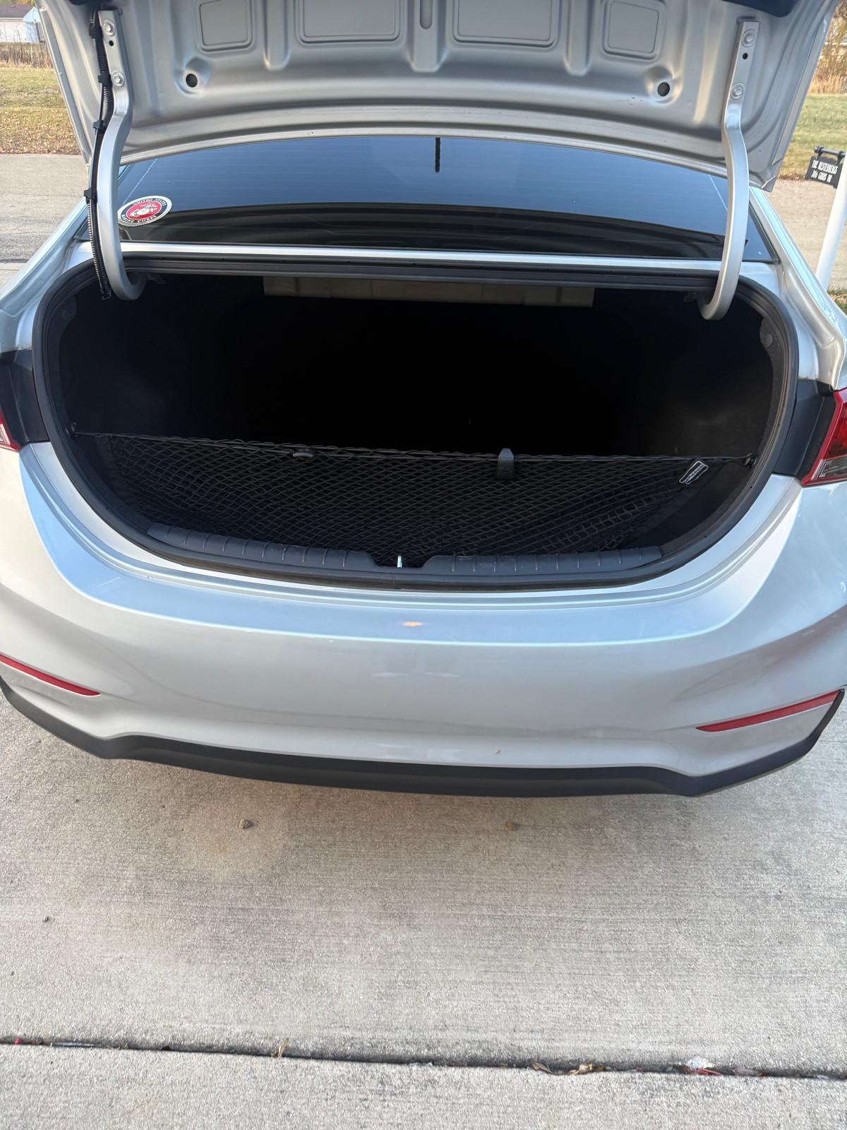 Used 2022 Hyundai Accent FWD image 8