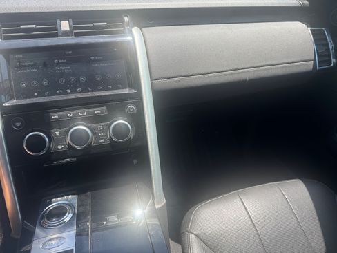 Used 2019 Land Rover Discovery HSE AWD/4WD image 4
