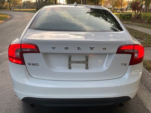 Used 2012 Volvo S60 T5 image 4