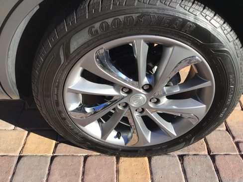 Used 2023 Buick Encore GX Essence w/ Experience Buick Package image 15