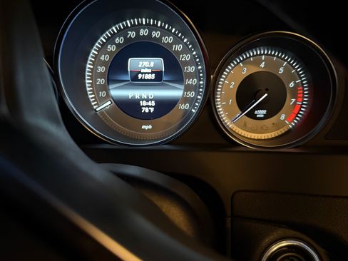 Used 2013 Mercedes-Benz C 250 Sedan image 9