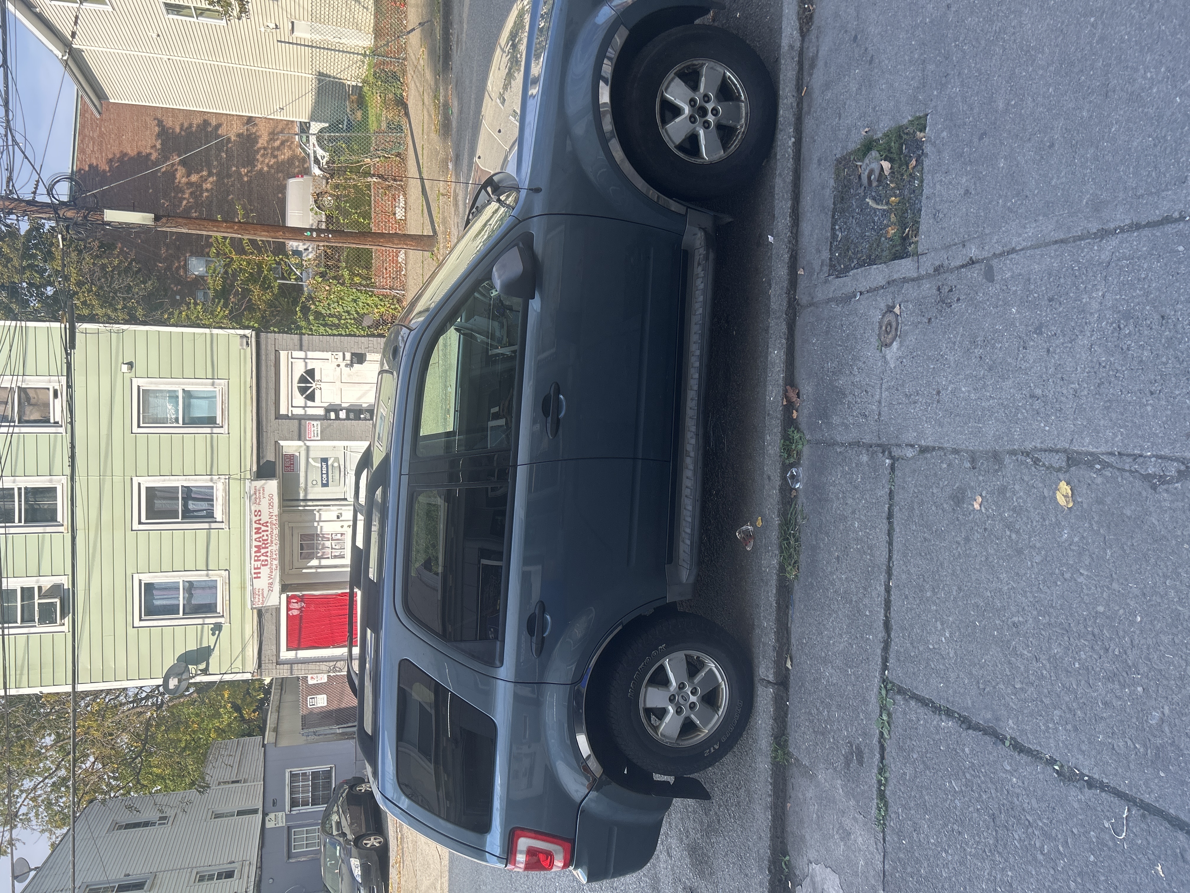 Used 2010 Ford Escape XLT AWD/4WD image 1