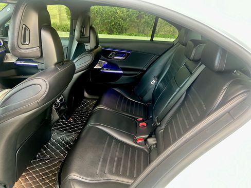 Used 2023 Mercedes-Benz C 300 4MATIC Sedan image 16