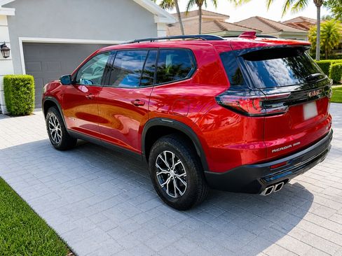Used 2025 GMC Acadia AT4 w/ Luxury Package AWD/4WD image 1