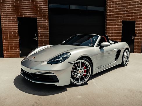 Used 2024 Porsche 718 Boxster GTS RWD image 2