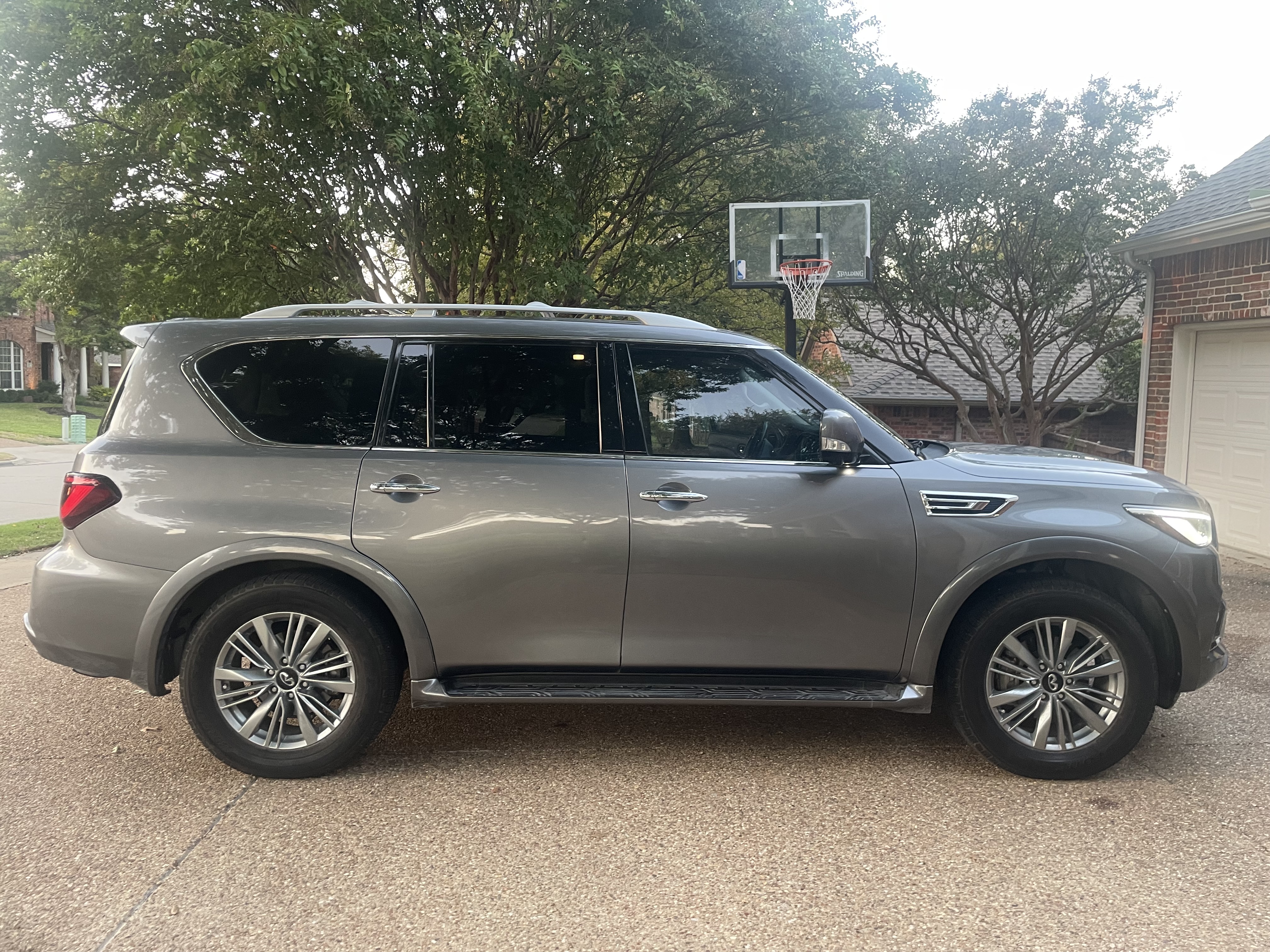 Used 2021 INFINITI QX80 Luxe w/ Cargo Package RWD image 1