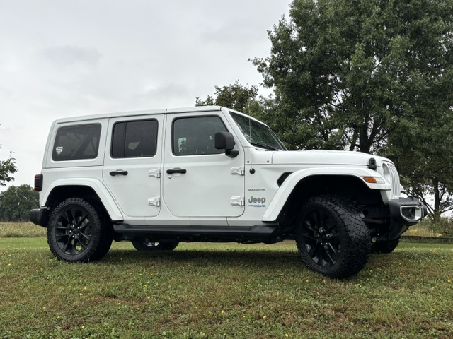 Used 2021 Jeep Wrangler Unlimited Sahara w/ Cold Weather Group AWD/4WD image 4