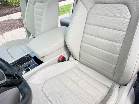 Used 2019 Volkswagen Atlas SEL Premium AWD/4WD image 17