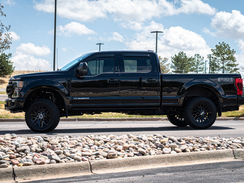 Used 2022 Ford F350 Lariat w/ Black Appearance Package AWD/4WD image 2