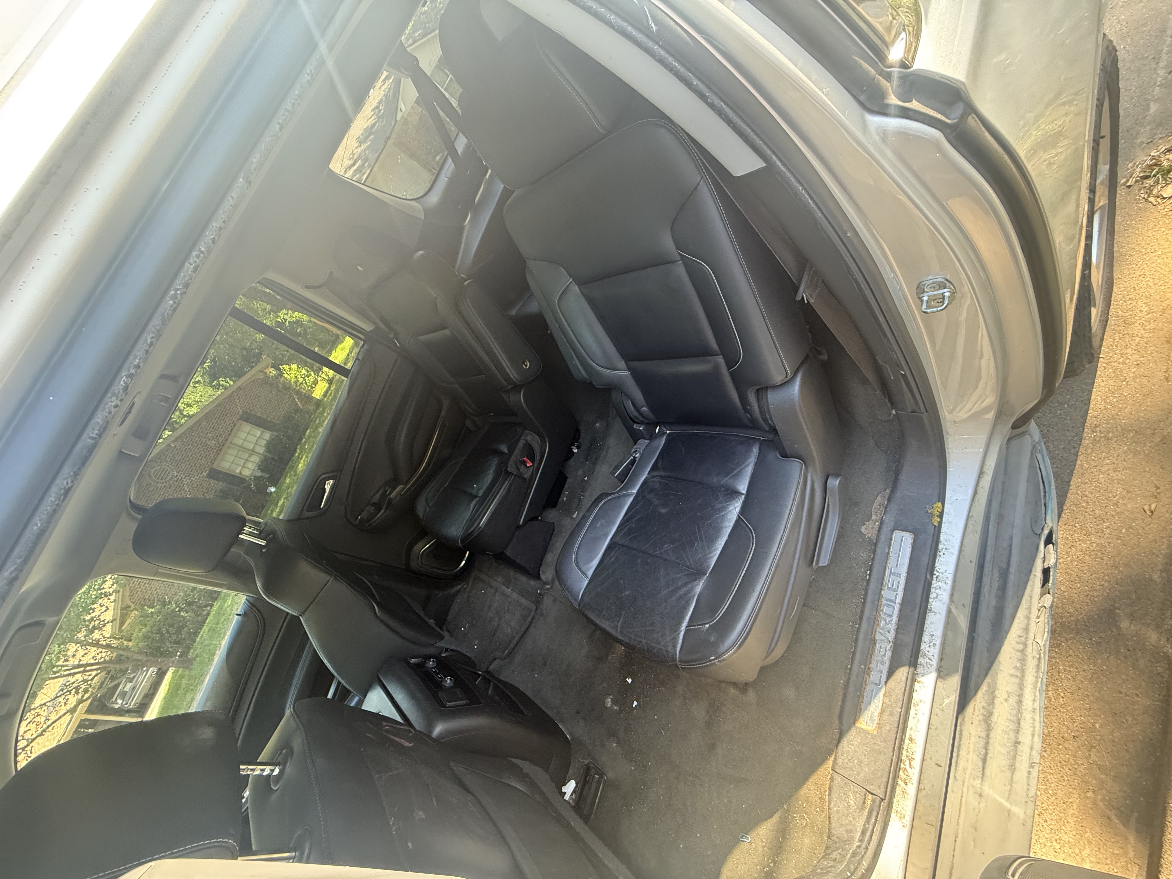 Used 2015 Chevrolet Suburban LT RWD image 11