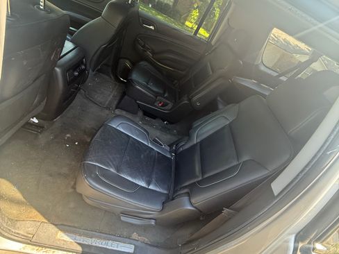 Used 2015 Chevrolet Suburban LT RWD image 11