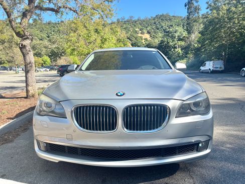 Used 2012 BMW 740i RWD image 4