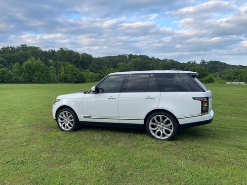 Used 2017 Land Rover Range Rover HSE image 21