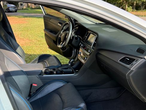 Used 2018 Hyundai Sonata Limited FWD image 16