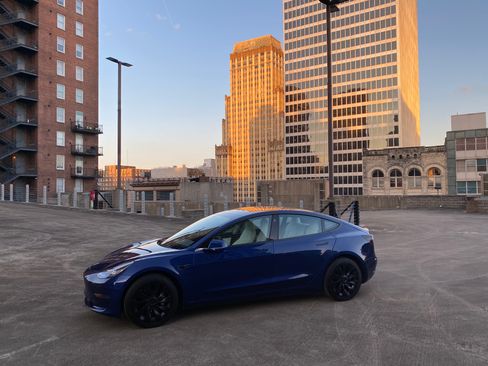 Used 2020 Tesla Model 3 Standard Range Plus image 11
