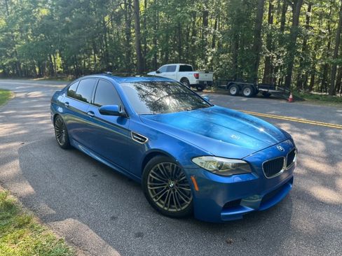 Used 2013 BMW M5 RWD image 9