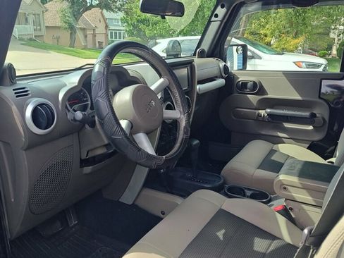 Used 2010 Jeep Wrangler Sahara w/ Dual Top Group AWD/4WD image 5