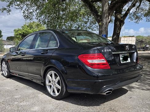 Used 2014 Mercedes-Benz C 250 Sedan image 10