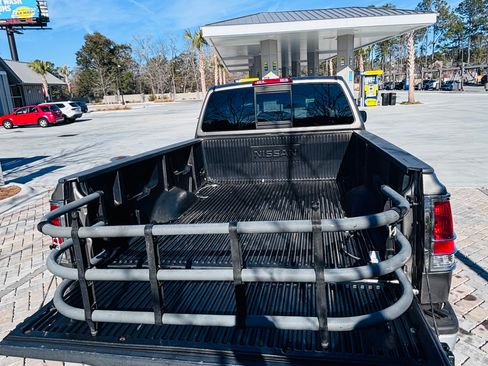 Used 2007 Nissan Titan XE w/ Preferred Pkg image 9