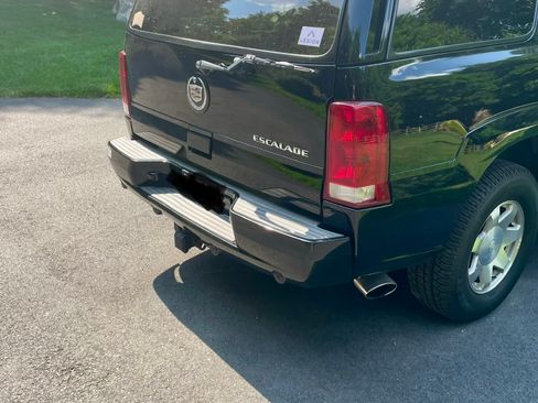 Used 2002 Cadillac Escalade AWD image 10