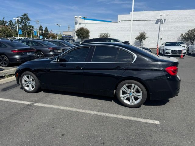 Used 2017 BMW 330i Sedan RWD image 1