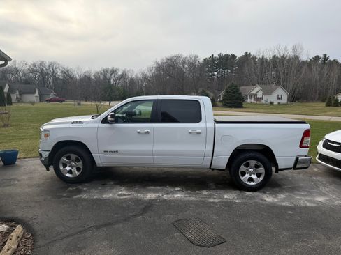 Used 2021 RAM 1500 Big Horn AWD/4WD image 2
