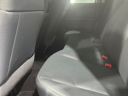 Used 2017 RAM 1500 Express image 6