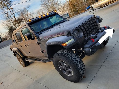 Used 2020 Jeep Gladiator Rubicon w/ Dual Top Group image 2