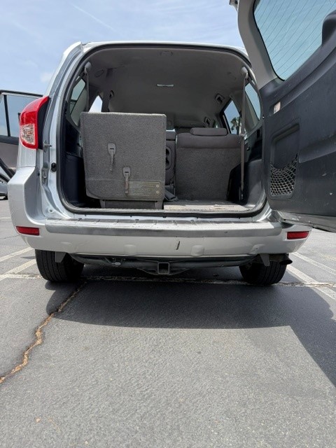 Used 2008 Toyota RAV4 2WD w/ 3rd Row image 6