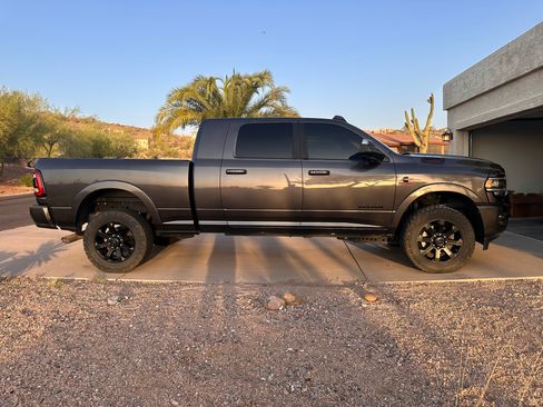 Used 2020 RAM 2500 Laramie w/ Night Edition image 4