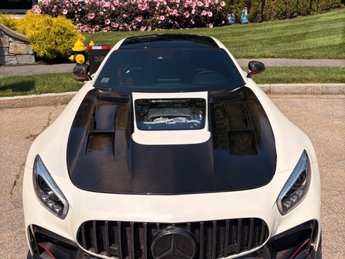Used 2016 Mercedes-Benz AMG GT S image 2