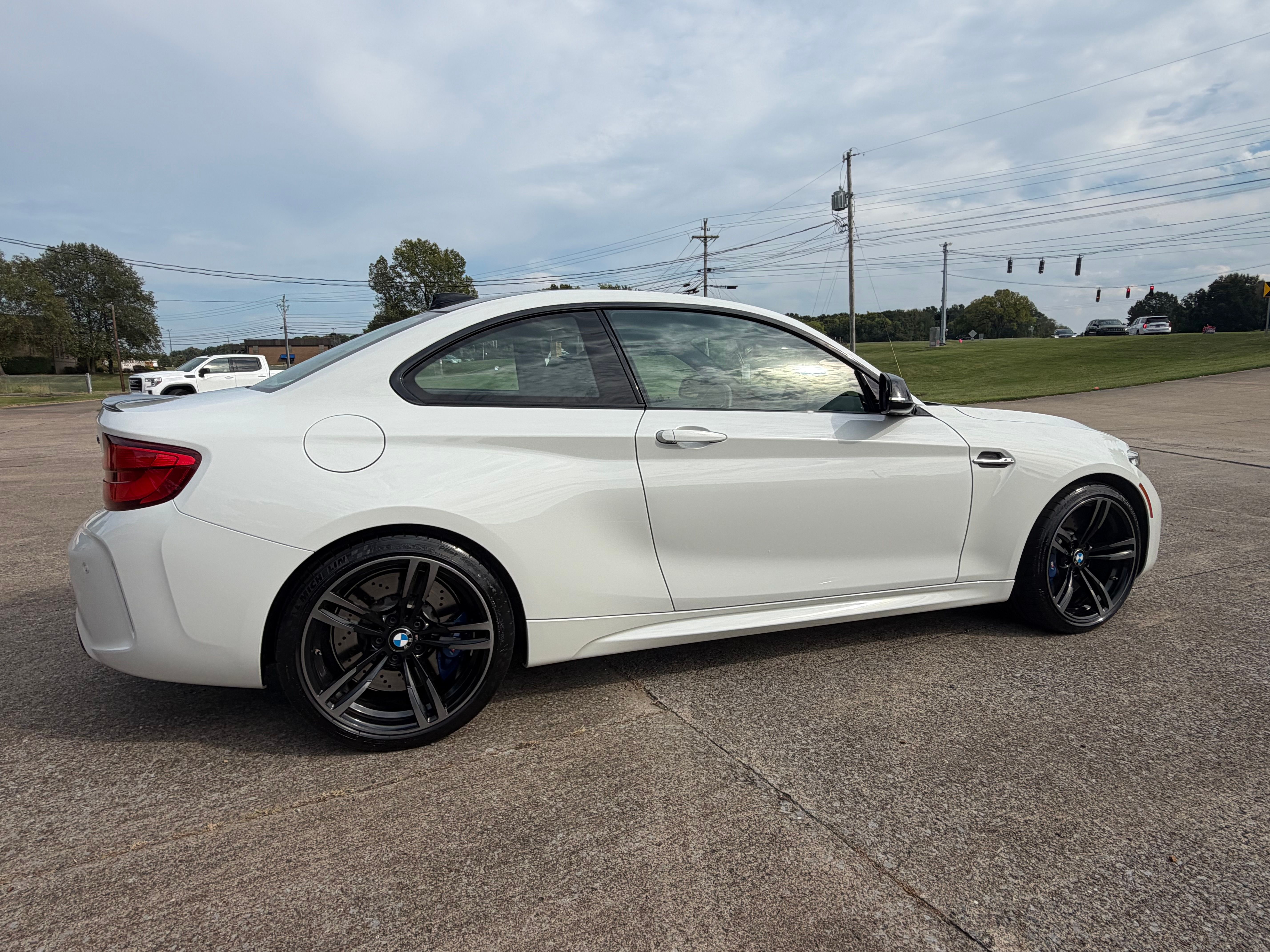 Used 2018 BMW M2 RWD image 8